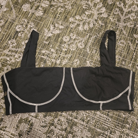 WeWoreWhat XL Black & White sport bra - Picture 4 of 8
